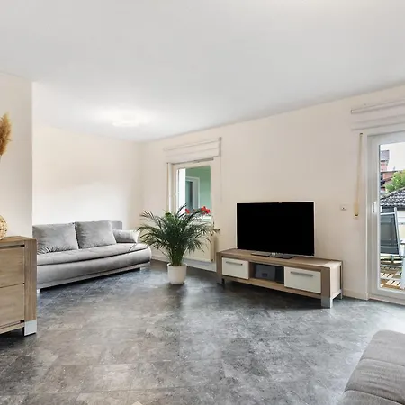 Schneider Apartment